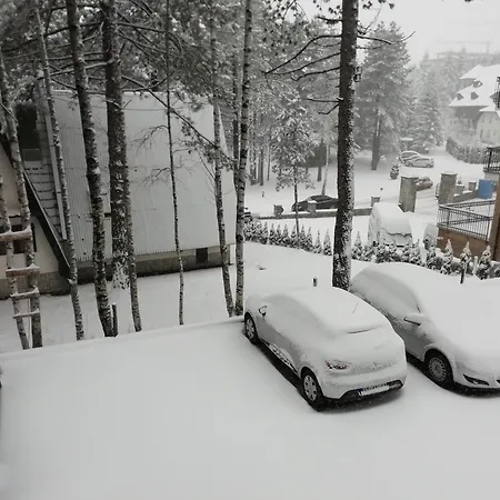 Exeo شقة زلاتيبور